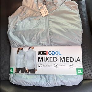 32 Degrees sports lightweight jacket XL Mixed Media Blue